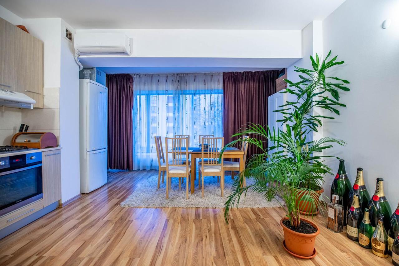 Luxury Two Room Apartment In The Heart Of Bucharest Букурещ Екстериор снимка